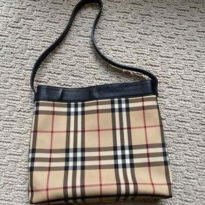 Authentic Vintage London Burberry plaid bag